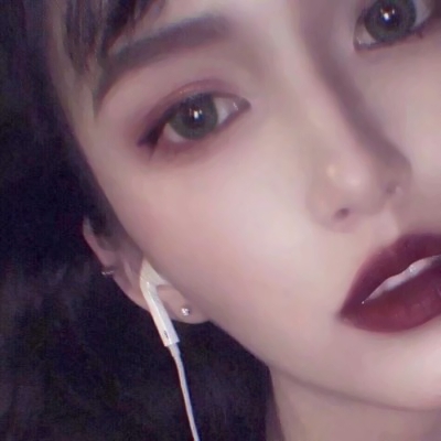女生脸只露眼睛头像