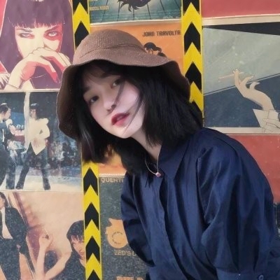 戴帽子女生时尚头像