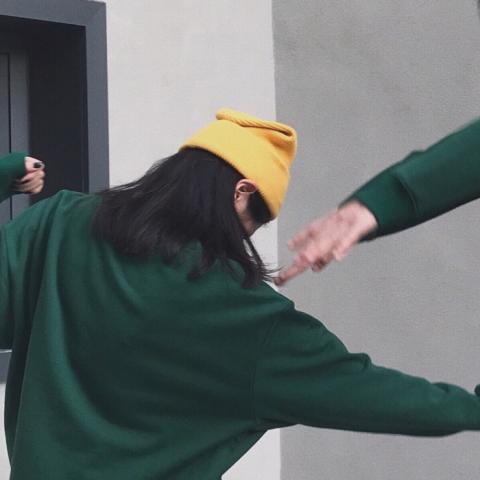 真人情侣一左一右一对两张高冷头像