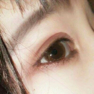 头像眼睛女生头像