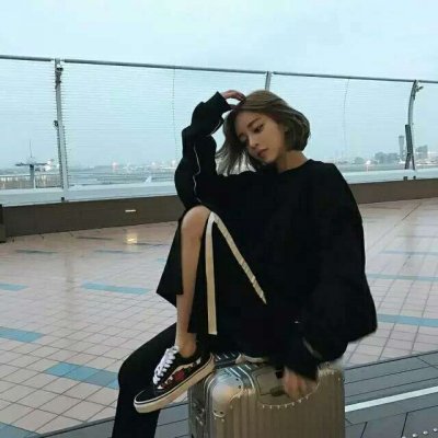 短发酷女人头像超酷