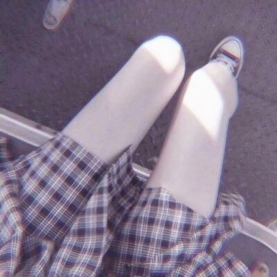 只露腿的女生头像