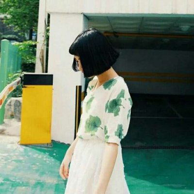 短发酷女人头像超酷