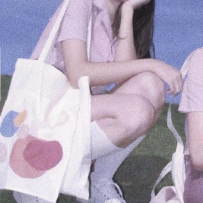 只露腿的女生头像