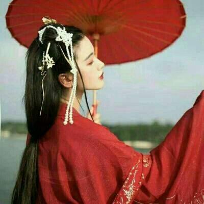 古风红衣霸气女生头像