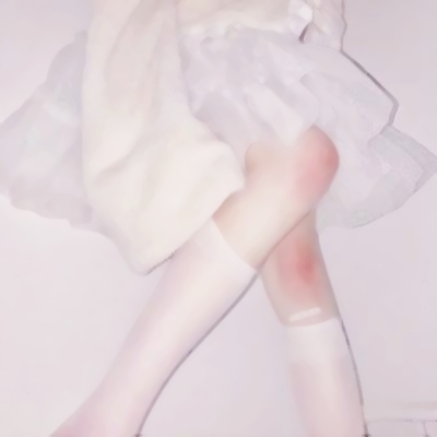只露腿的女生头像