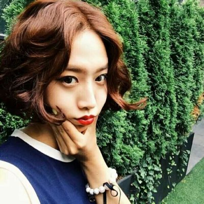 短发酷女人头像超酷
