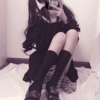 只露腿的女生头像
