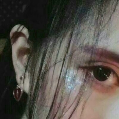 头像眼睛女生头像
