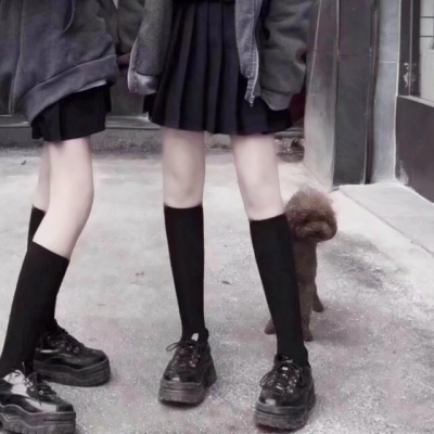 只露腿的女生头像