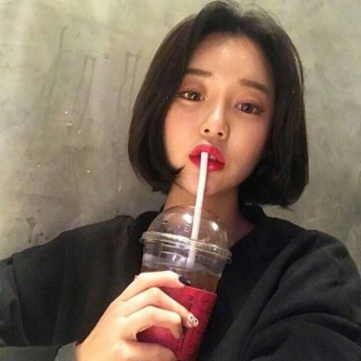 短发美女照片头像女生唯美