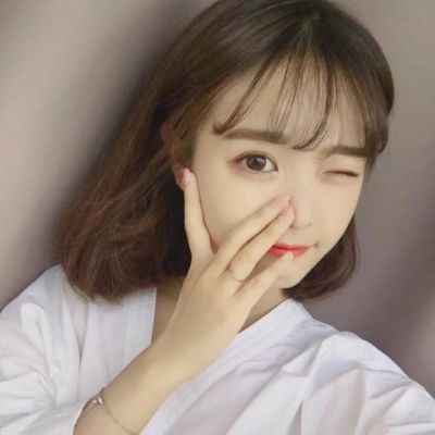 短发美女照片头像女生唯美