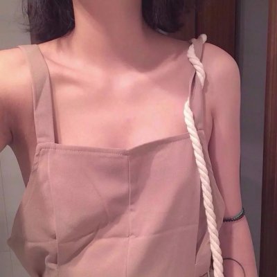 半身女头不露脸