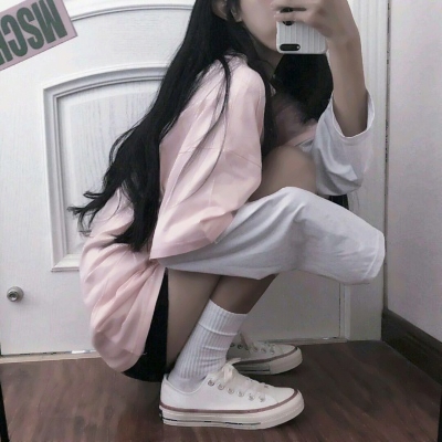 只露腿的女生头像
