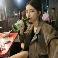 抽烟喝酒女生头像
