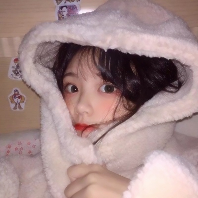 2025最潮女生qq头像图片