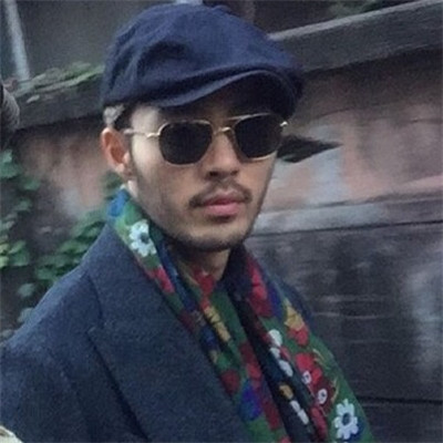 稳重成熟帅气男士微信头像图片