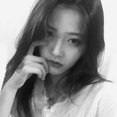 黑白女头像真人高冷御姐图片
