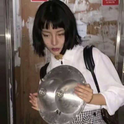 社会女生真人头像霸气图片