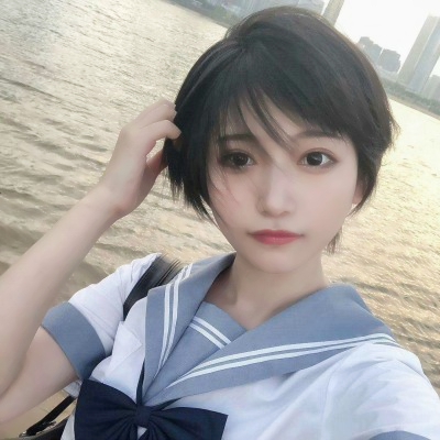 2025最潮女生qq头像图片