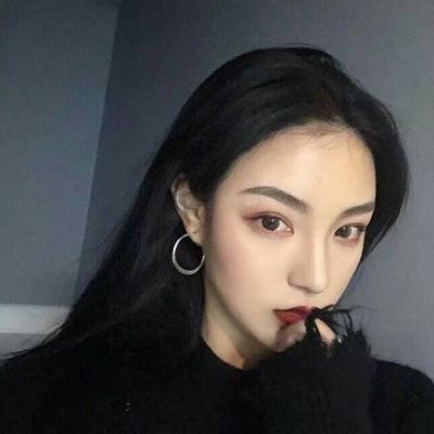 社会女生真人头像霸气图片