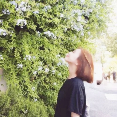 短发女生头像小清新意境高清图片