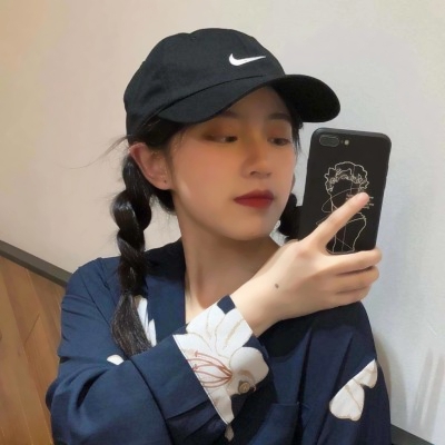 2025最潮女生qq头像图片