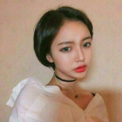 社会女生真人头像霸气图片