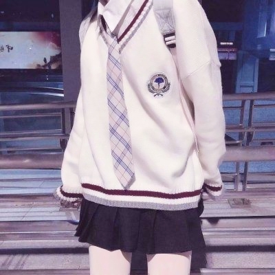 2025最潮女生qq头像图片