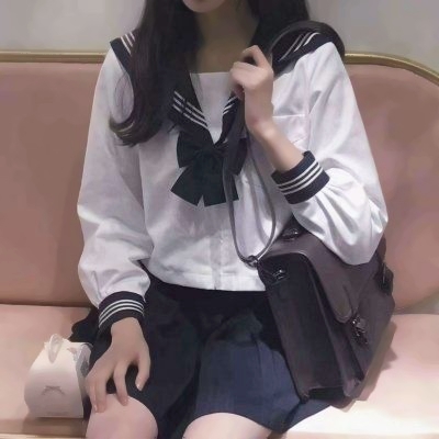 2025最潮女生qq头像图片