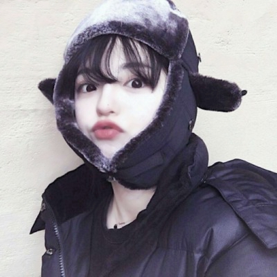 闺蜜女头姐妹两人