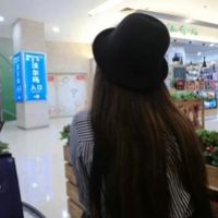 丧头像女背影带帽帅气图片