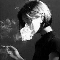 抽烟喝酒女生头像