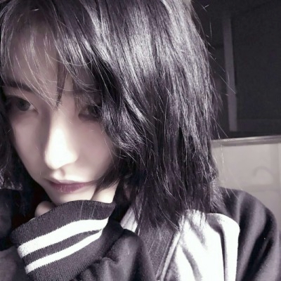 闺蜜女头姐妹两人