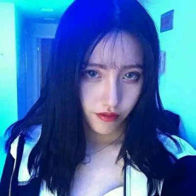 社会女生真人头像霸气图片