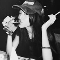 抽烟喝酒女生头像