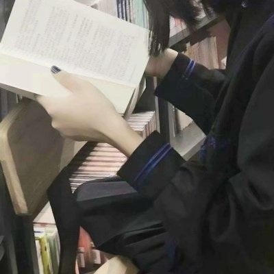 2025最潮女生qq头像图片