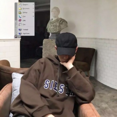 男生头像戴帽子的帅气高清图片