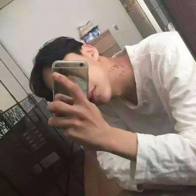 男生手机控真人头像帅气
