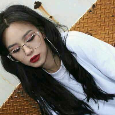 戴眼镜头像女生青春气质