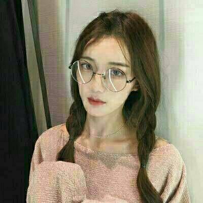 戴眼镜头像女生青春气质