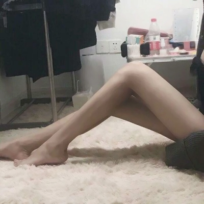 头像女腿部位