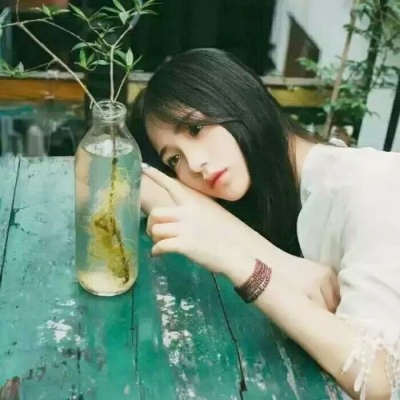 森系清新简约女生头像高清图片