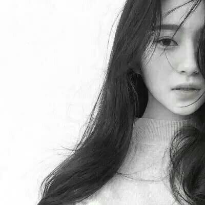 伤感头像黑白女生高冷微信高清图片