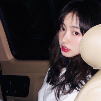 侧颜唯美头像意境女生微信高清图片