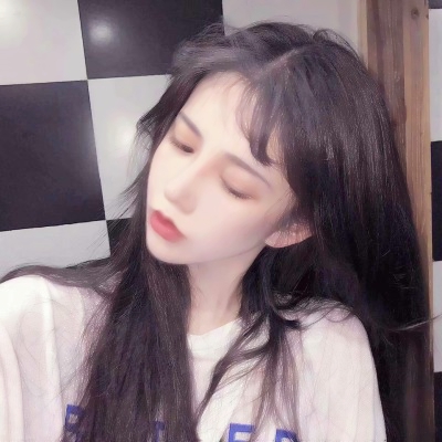 侧脸真人女生头像清新淡雅高清图片