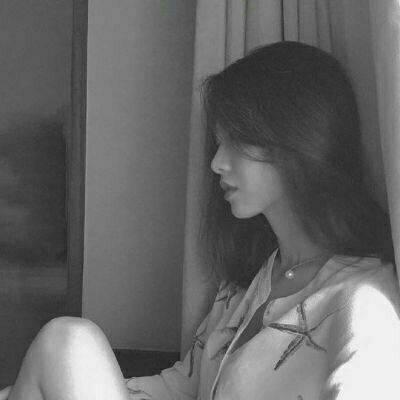 伤感头像黑白女生高冷微信高清图片