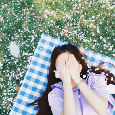 森系清新简约女生头像高清图片