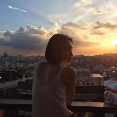 侧颜唯美头像意境女生微信高清图片