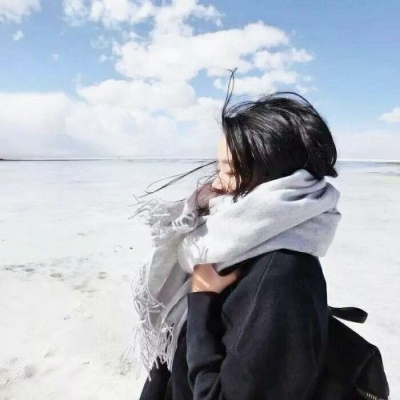 森系清新简约女生头像高清图片